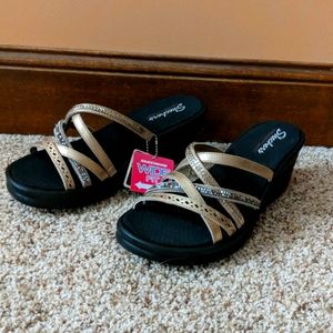 Skechers rose gold sandals 10 W wide memory foam